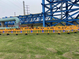 Temporary portable plastic roadblocks, interlocking building fence roadblocks, detachable road crowd control roadblocks for sale