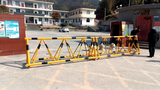 Safety facilities at the entrance of kindergartens, schools, gas stations, anti-horse moving guardrails, roadblocks, and steel anti-collision guardrails
