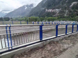 Stainless steel welded pipe guardrails used in factories for roads and Bridges